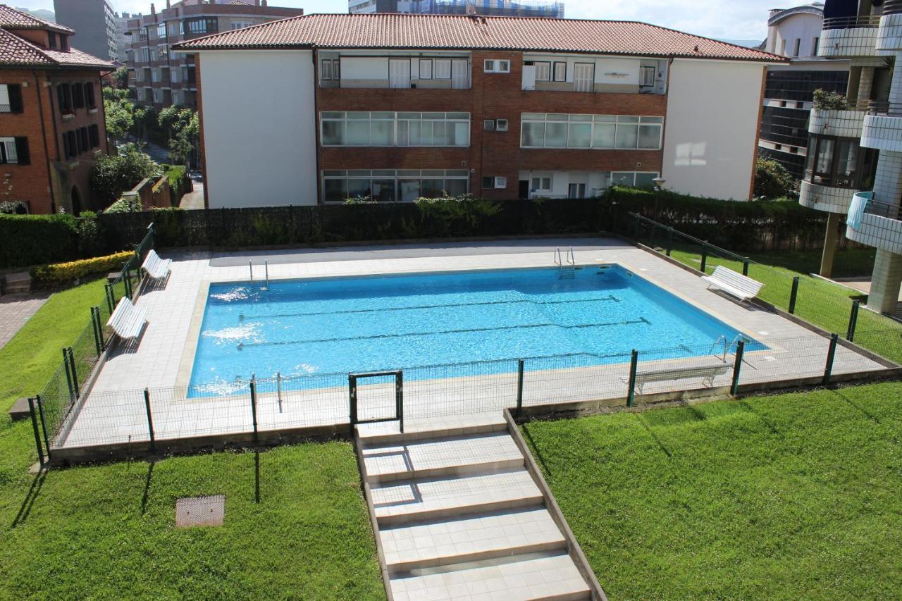 Apartamentos Zarautz Playa, Con Piscina Y Garaje Esterno foto
