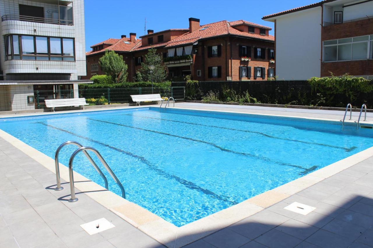 Apartamentos Zarautz Playa, Con Piscina Y Garaje Esterno foto